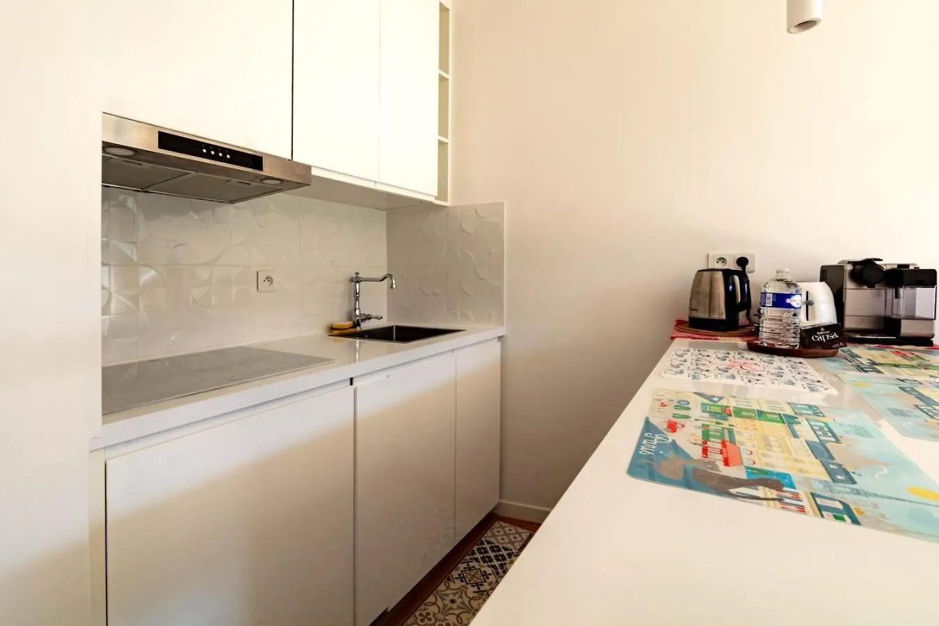 Apartment 16th 2 Bedrooms Near Eiffel Tower Renovated Balcony 2-4 Person *